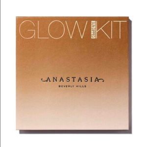 Anastasia Beverly Hills Sun Dipped Glow Kit